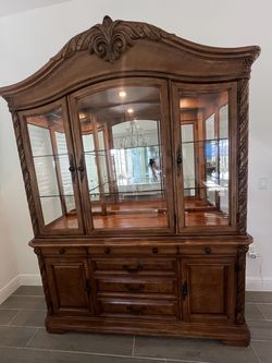 Haverty's "Grand Cayman" Caribbean Style China Cabinet with Carved Posts
