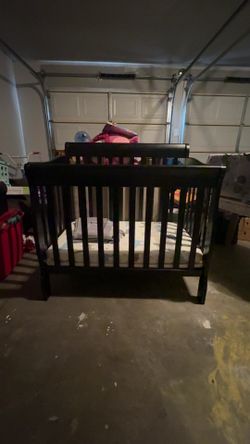 Black Mini Crib