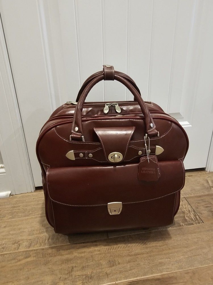 McKlein Denali Leather Wheeled Laptop Case 15" Like New Condition. Retails 230