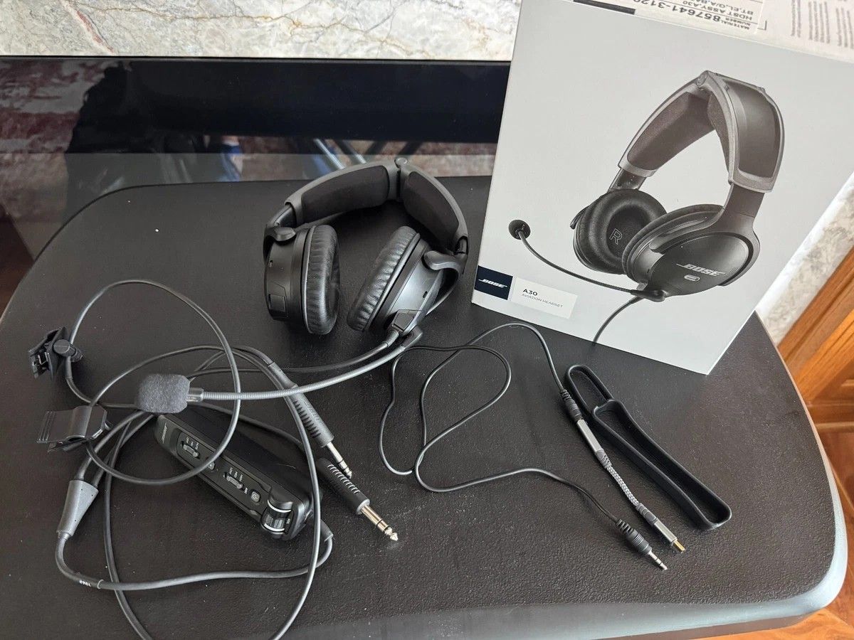 Bose A30 ANR Aviation Headset Panel Powered, Bluetooth & GA dual plugs + flt bag