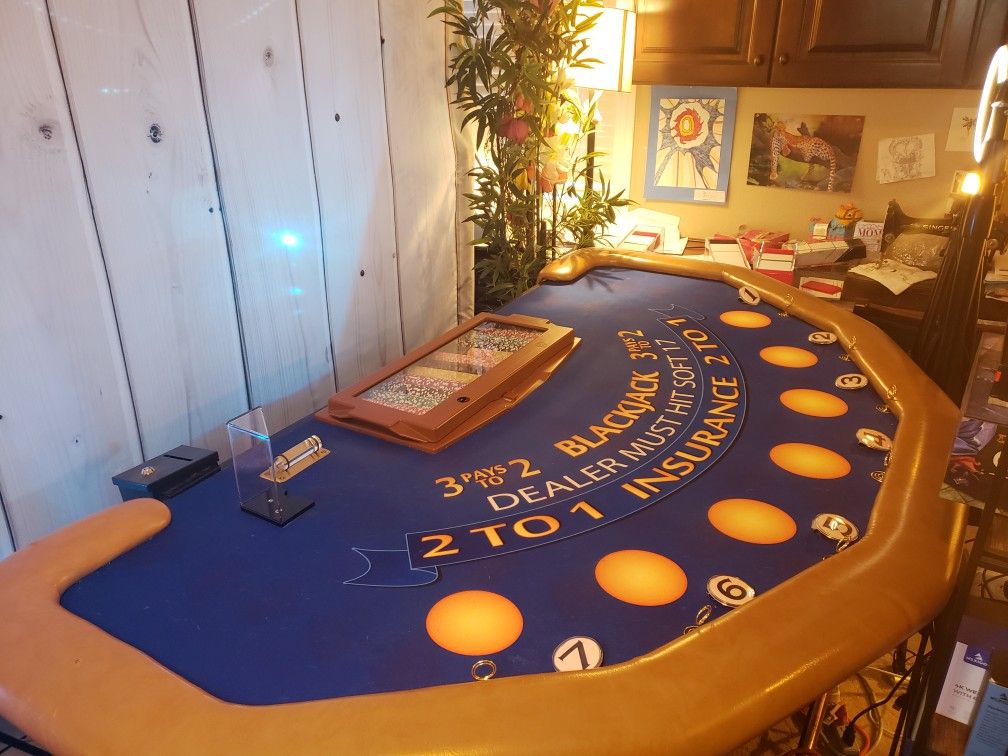 Blackjack Table With Mirror Peeker Great Condition 