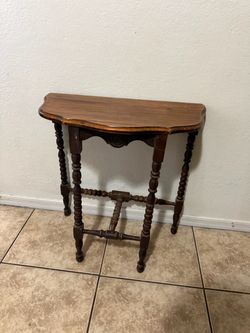 Vintage Wood Spindle Leg Accent Side Table – Victorian Revival Antique Style Furniture
