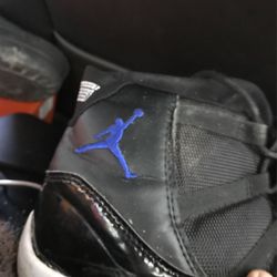 Jordan 11 Space Jam