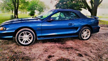 1998 Ford Mustang GT Convertible