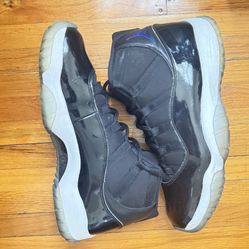 Air Jordan Retro 11 size 10 Space Jam 2016