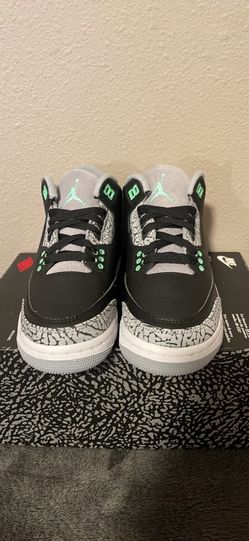 Jordan 3 Retro (Green Glow)