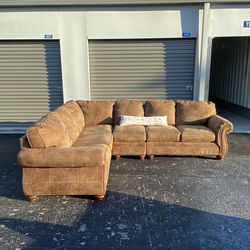 Like New Dark Beige Sectional Couch/Sofa + FREE DELIVERY 🚛