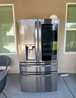 LG 36 in Wide 22.5 Cu ft 4 door fridge