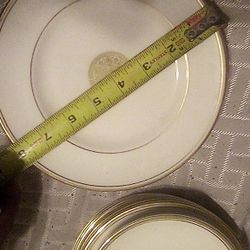 Fine China New Romance Collection Oxford Gold Plates 