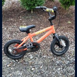 SE 10" Bronco Kids Bike