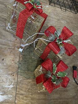 Red and Gold Christmas Gift Box Set