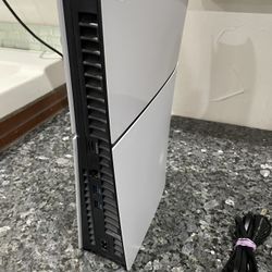 PS5 Slim Disc Edition - Like New, No Scratches, Perfect Condition - $349 OBO