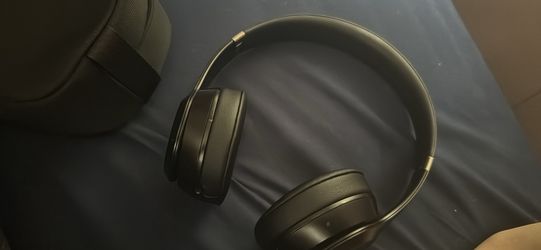 Beats Solo 4