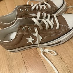 Brand New Converse - Size 9 (M)