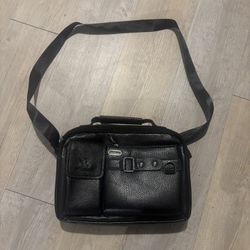 Weixier Black Leather Satchel / Crossbody Bag