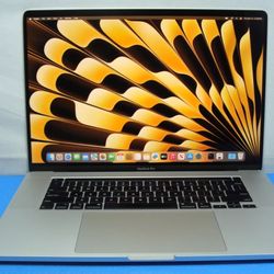 MacBook Pro 15” Touchbar Like new 16GB 500GB Adobe suite Office 2020 Warranty 