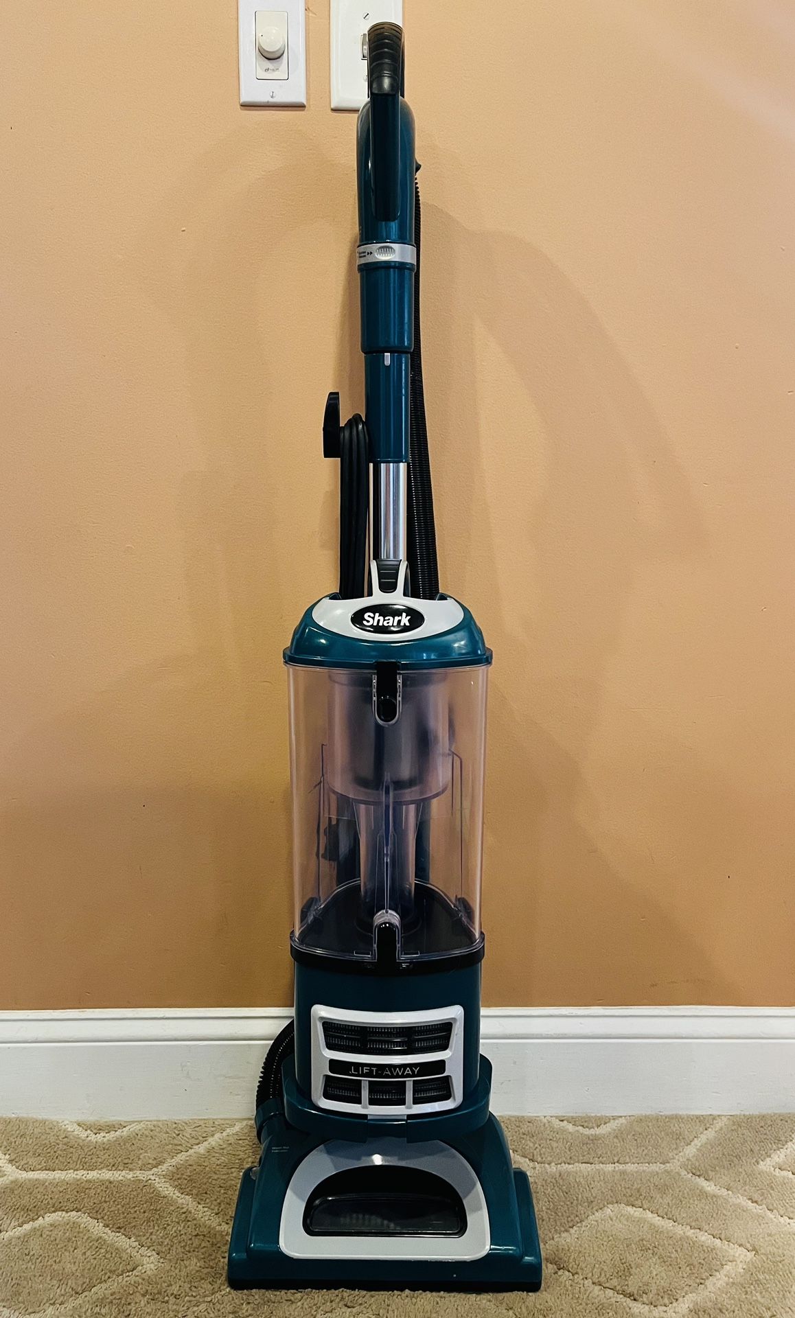 Shark Navigator Lift Away, Vacuum Cleaner