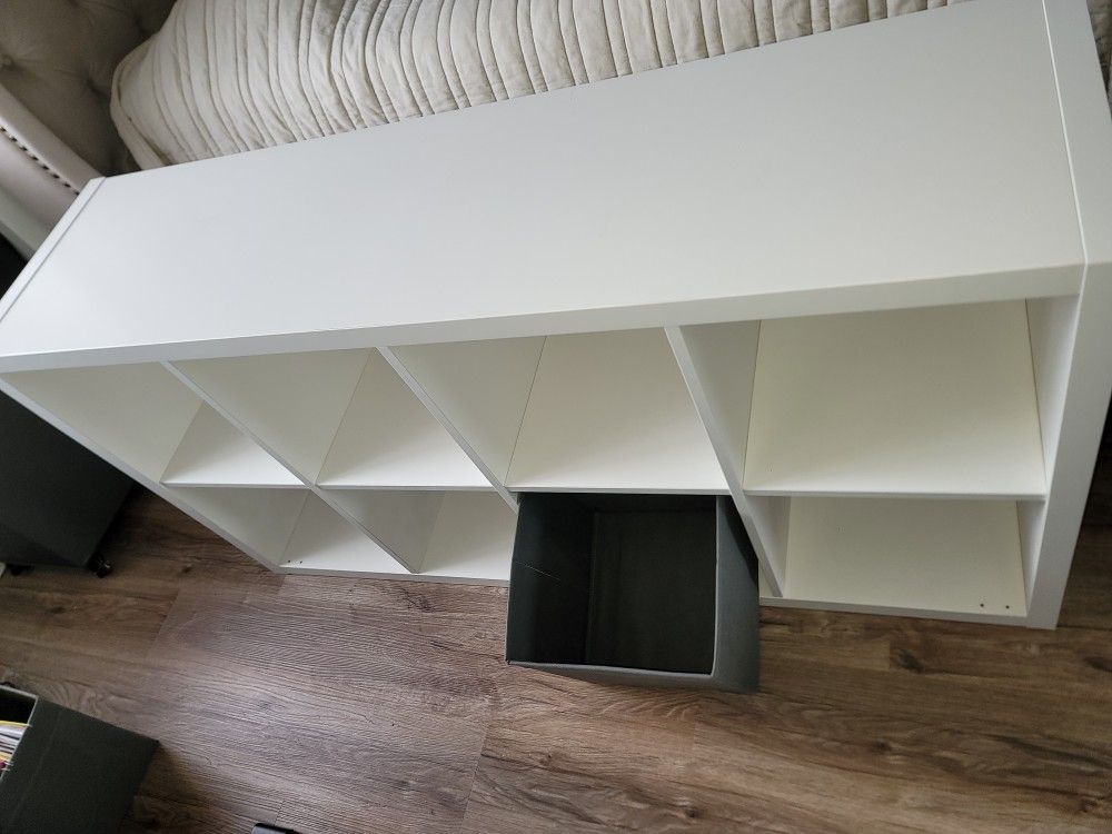 Shelf - White 8 Spaces