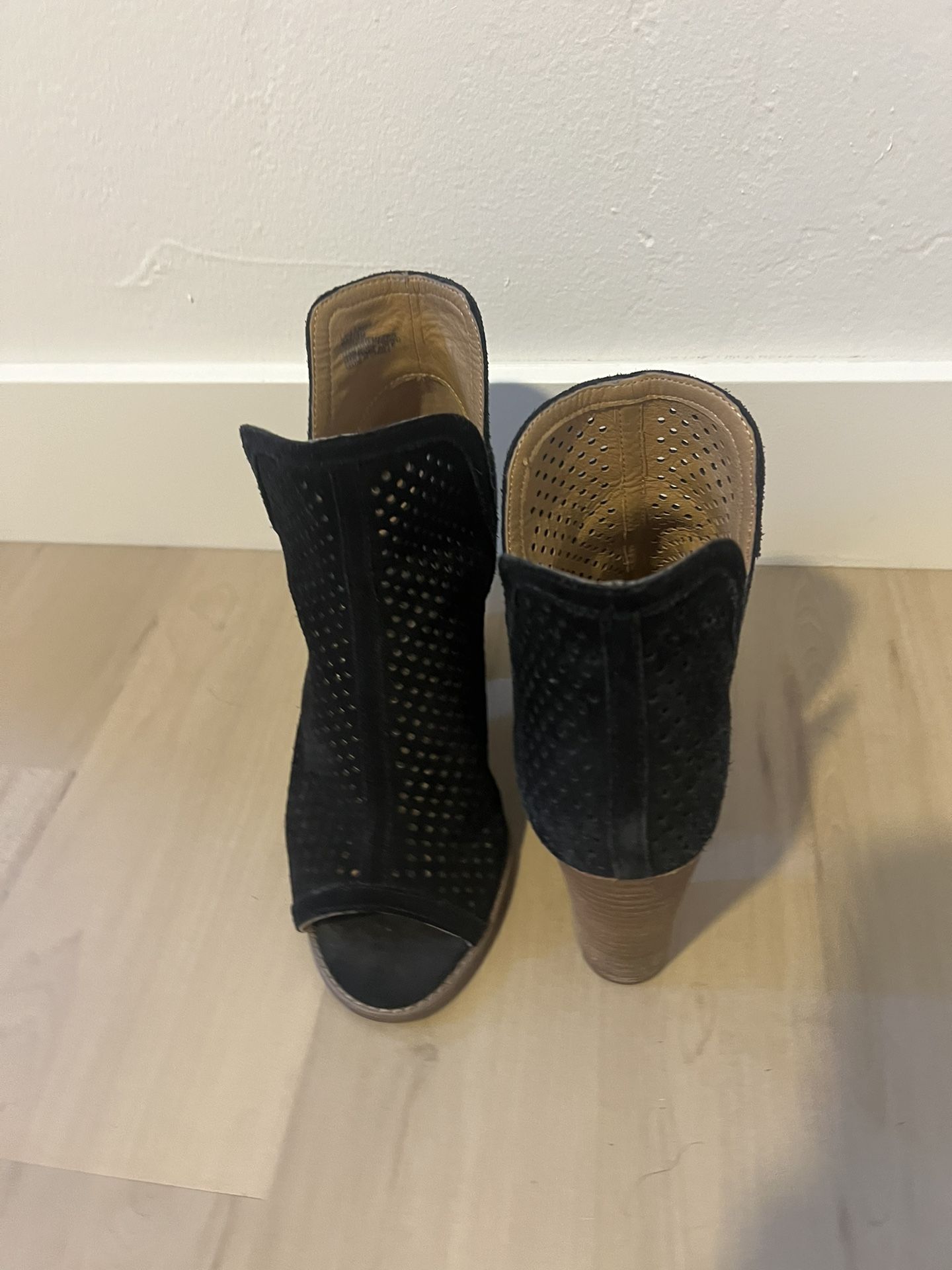 Black, Lucky Brand, Cut-Out, Peep-Toe, Ankle Booties, 9, Like New