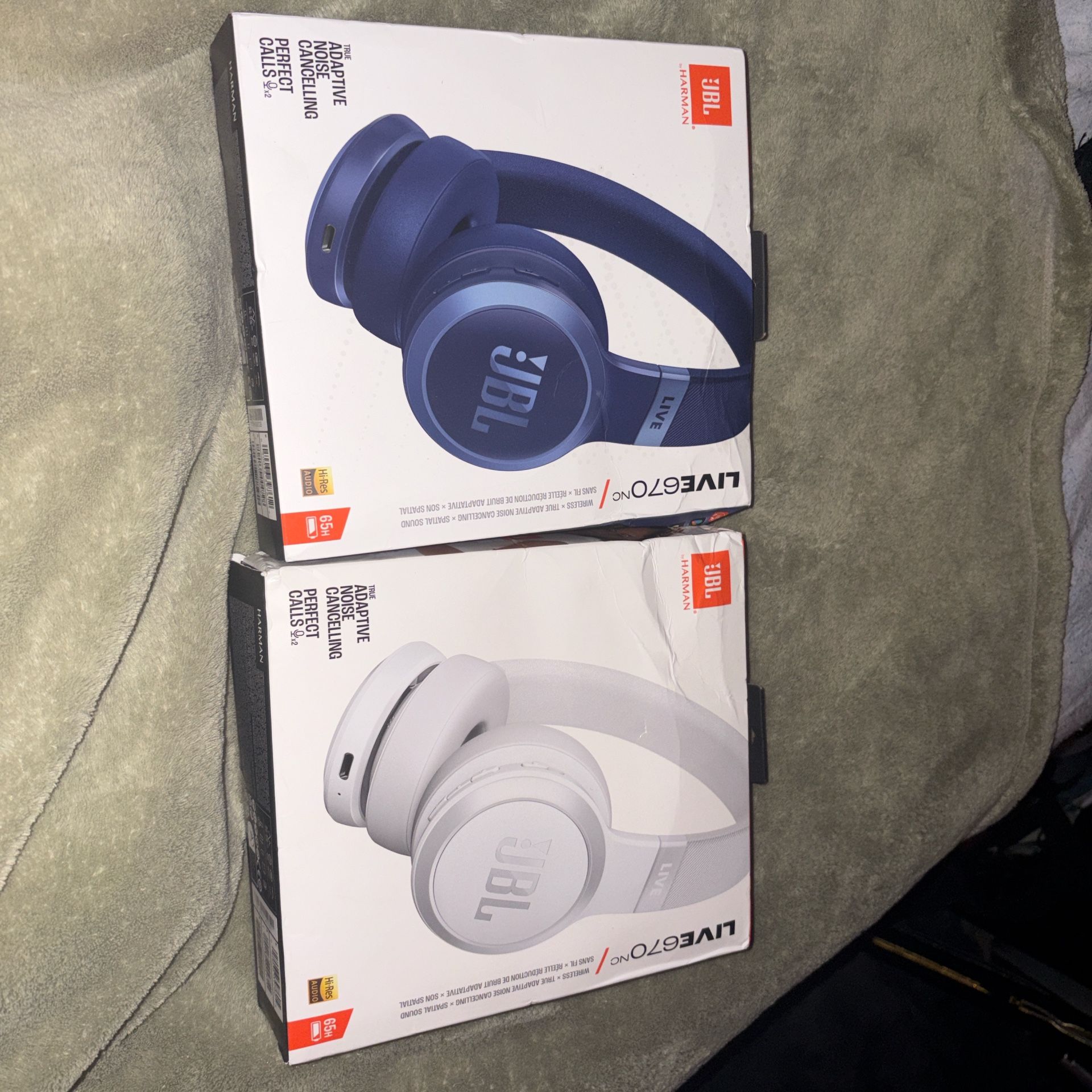 JBL 670 NC HEADPHONES (NEW NEVER USED)