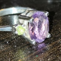 Sterling Silver 10 Carat Amethyst And .5 Carat Paridot Ring Size  7.5