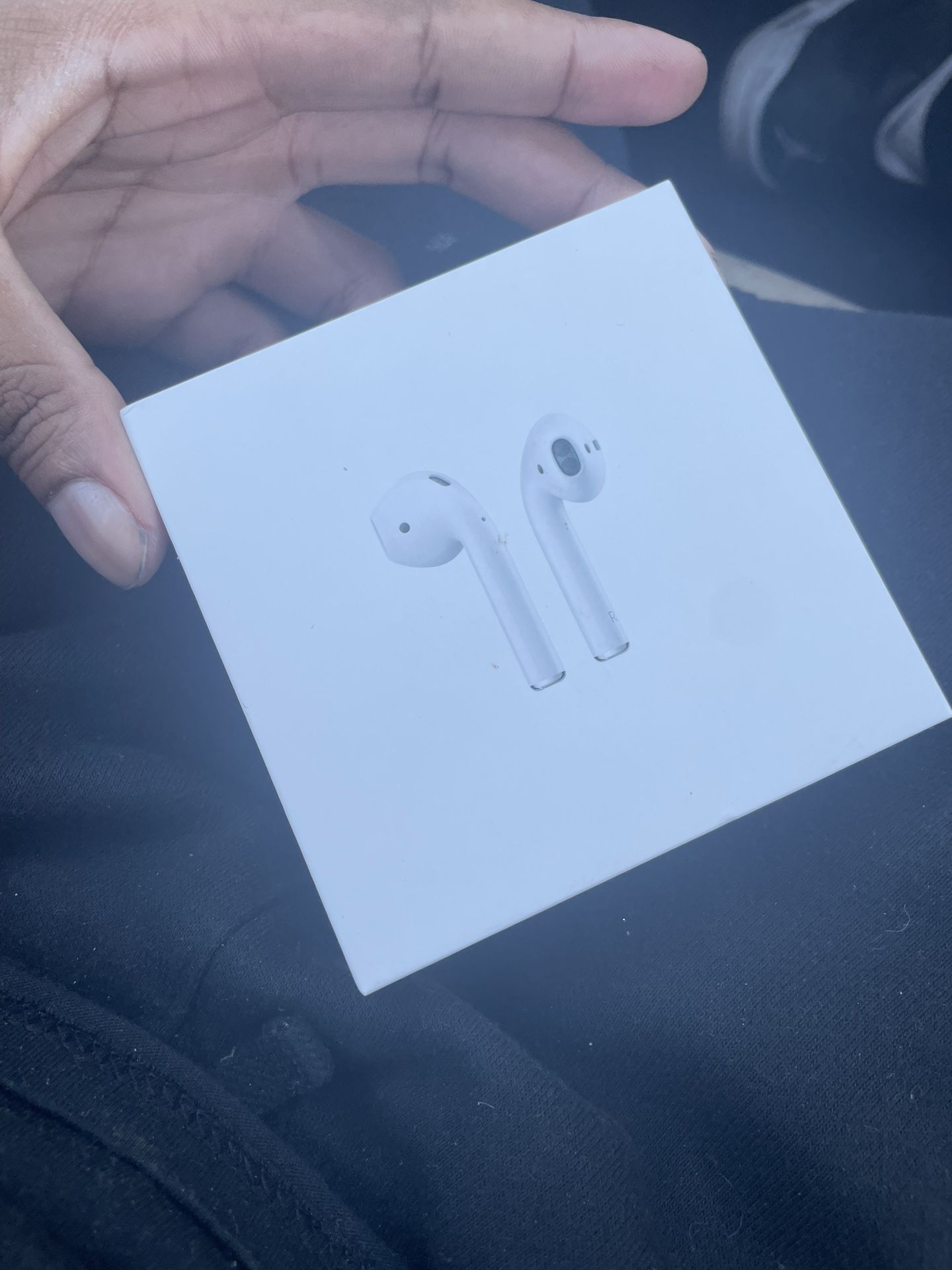 AirPods