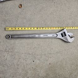 24" Adjustable      Wrench 