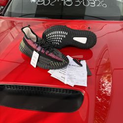 Adidas Yeezy yecheil sz 8 us men Sz 9 Women 