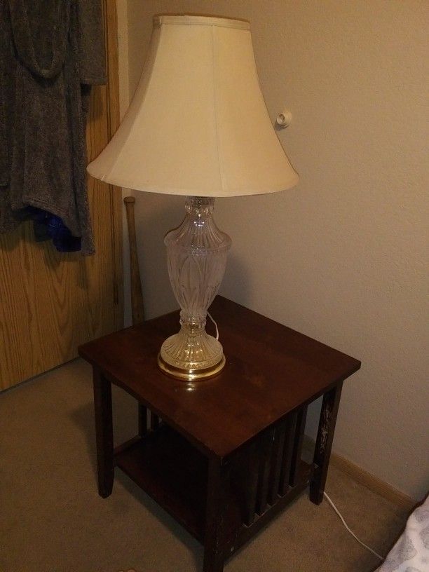 Nice Lamp Plus End Table Both $10 A1CON
