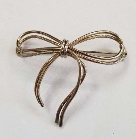 Pin Ribbon Style