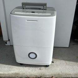 Dehumidifier 