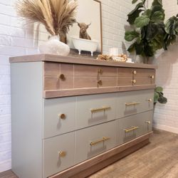 Vintage Mid Century Modern Dresser 6 Drawer Sage Green