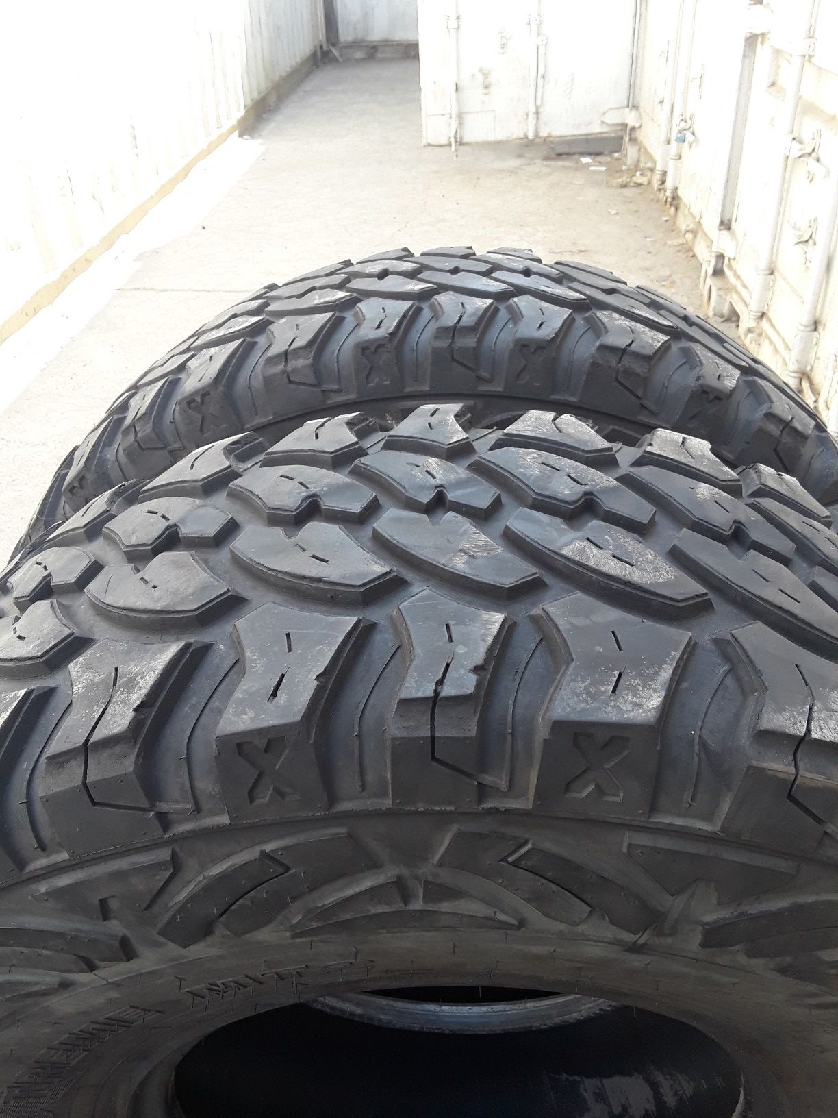 40x13.50r17 pro comp xtreme mt2 pair of tires 99% evenly worn