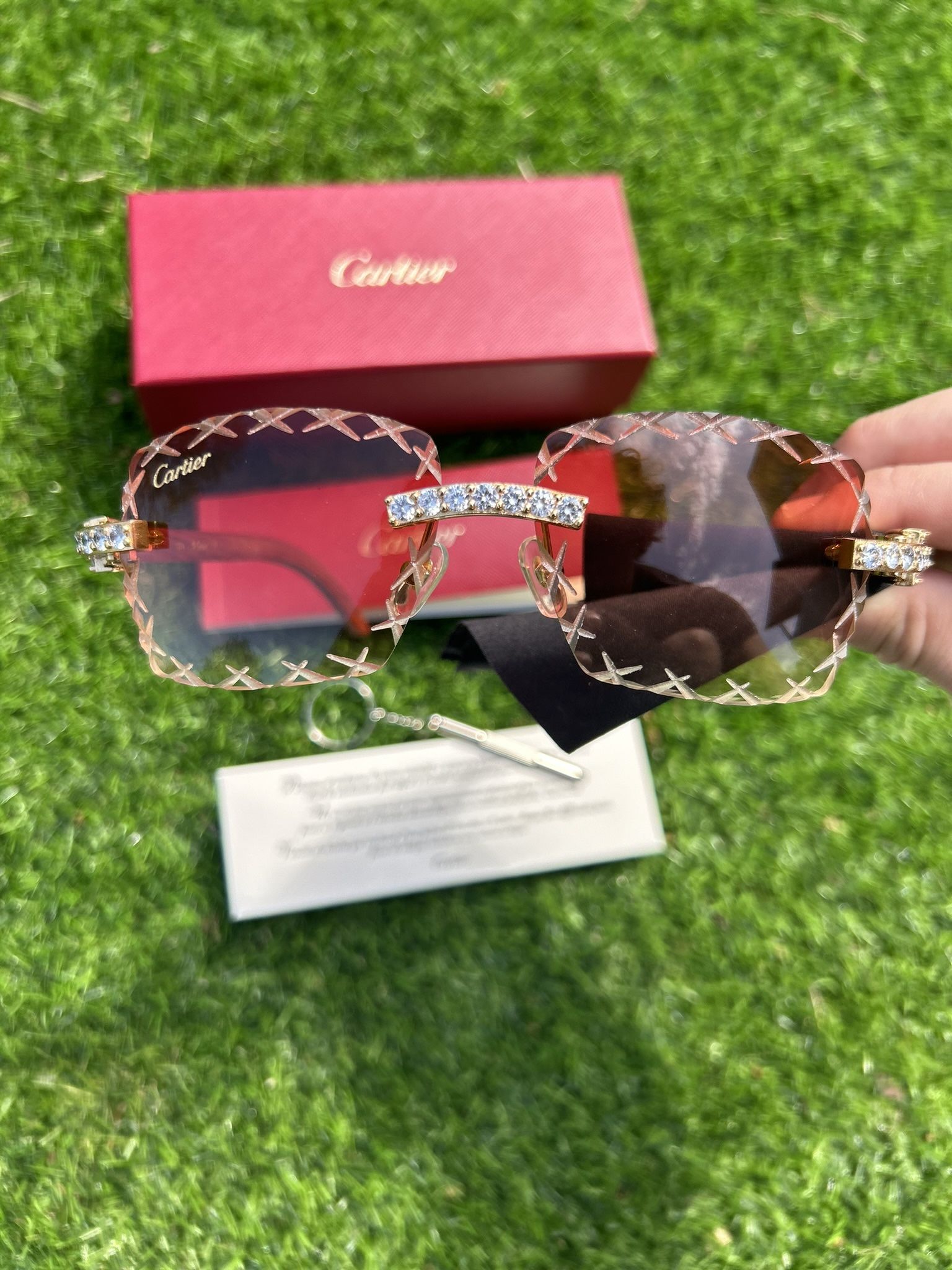 Cartier Glasses (Exclusive price) Low stock get now!!