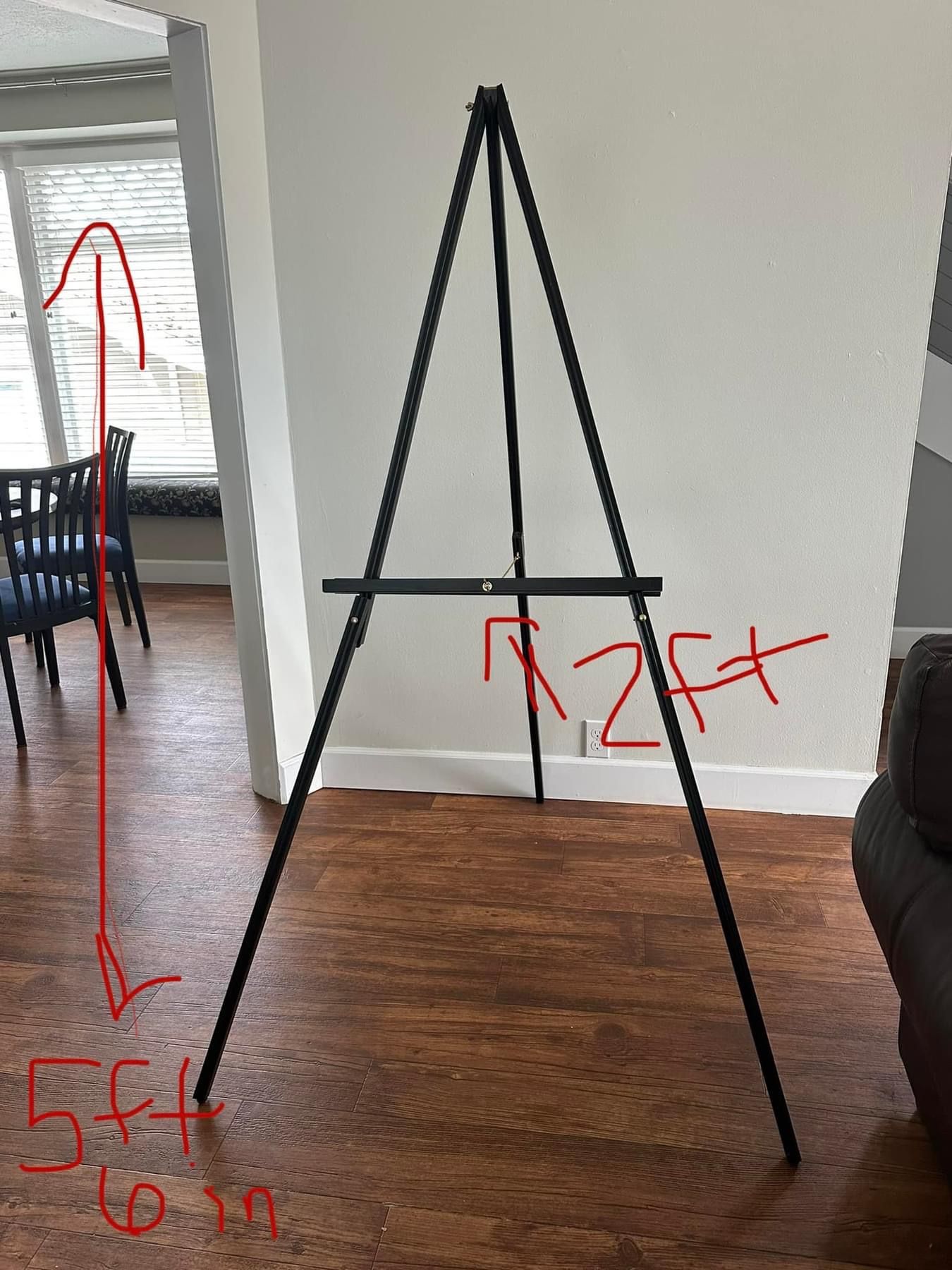 Easel