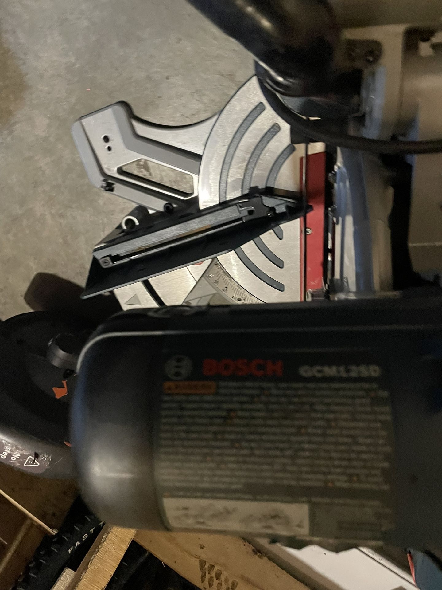 BOSCH MITER SAW