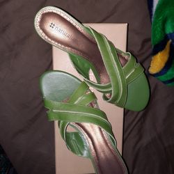 Ladies Shoes Size 8m