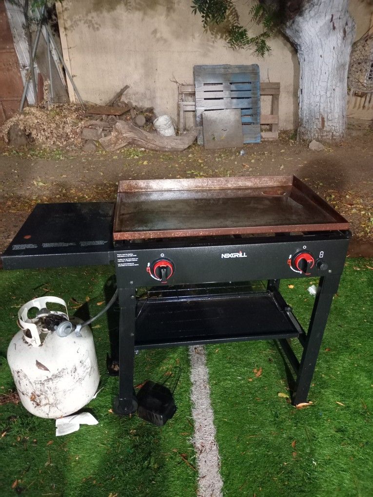 2 Burner Flat Top Portable Propane Grill 