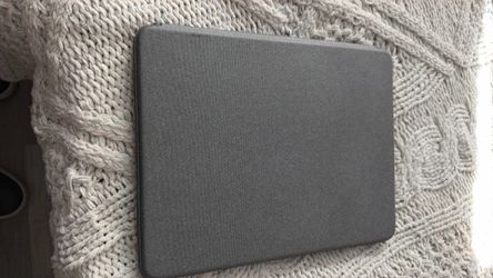 iPad Pro Logitech Slim Folio Pro grey keyboard case