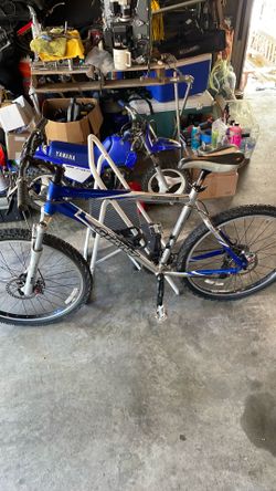 XL Tall Mans Giant Rainer mountain bike 25” frame!