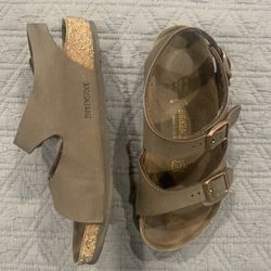 Girls Birkenstock Size 13.5