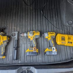 DeWalt Hammer Drill Driver Sawzal Batteries Charger
