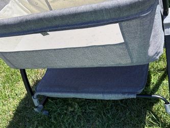 Baby Bassinet with Rocking Function