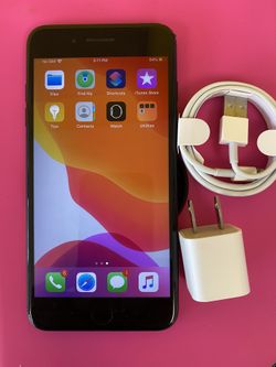 Factory unlocked apple iphone 8, store warranty