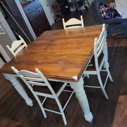 Bar Hight Table And Chairs