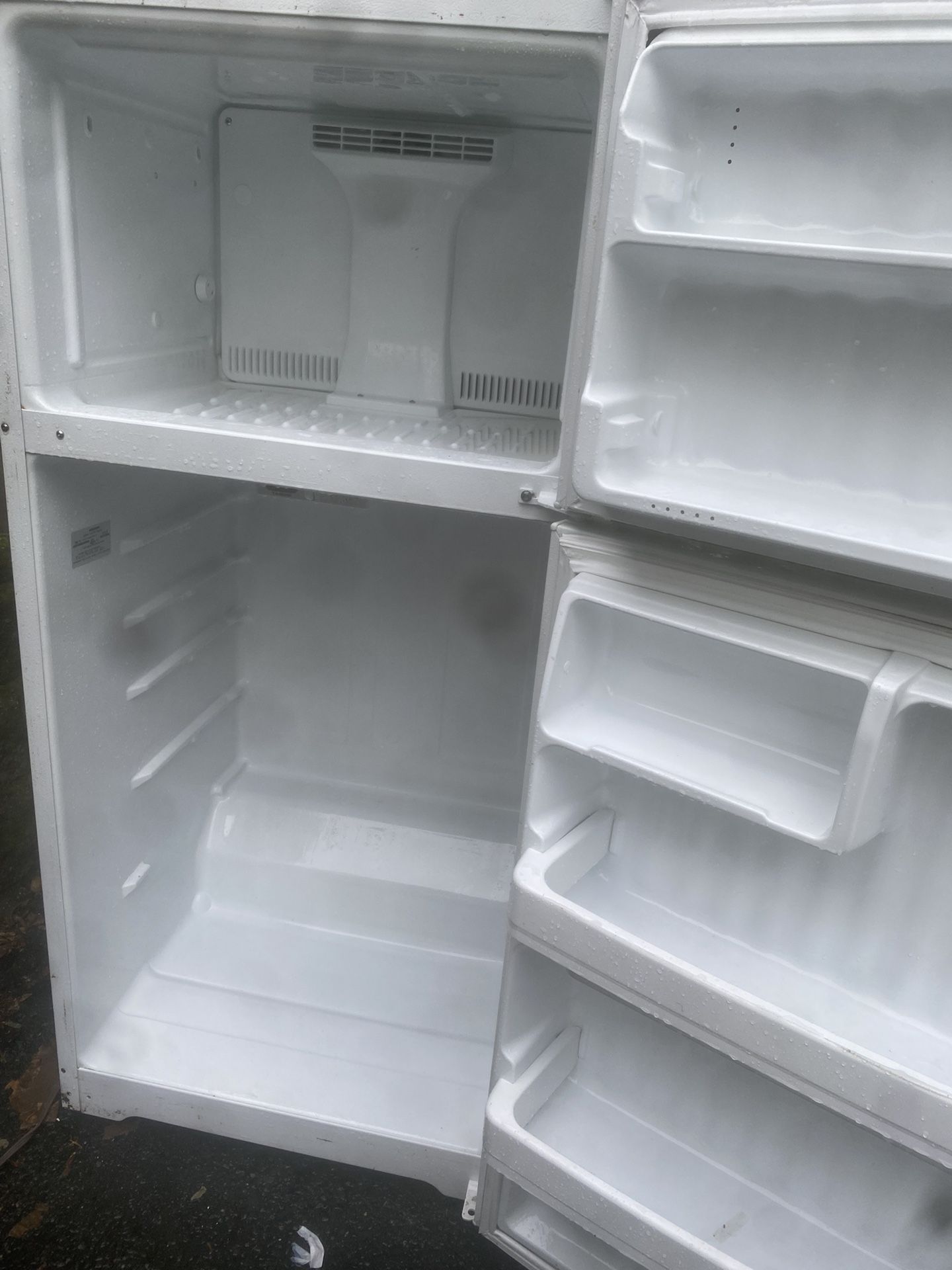 Refridgerator