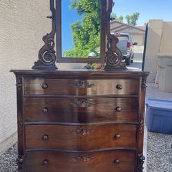 Antique Fashionable  Chest Of Drawers && Mirror 