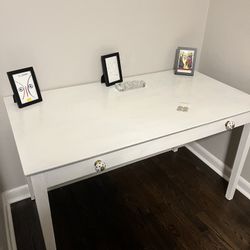 48x26 White Desk