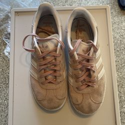 Girls Pink Puma Size 2Y 