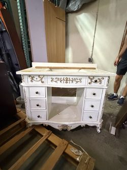 White Vanity 42 inch Free